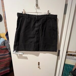 Everlane 100% cotton black mini skirt zipper custom belt loops size 12